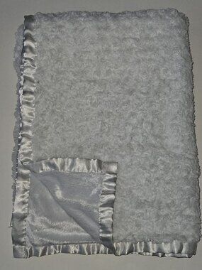 White Rosette Plush Blanket Soft Fleece Satin Trim 34x52